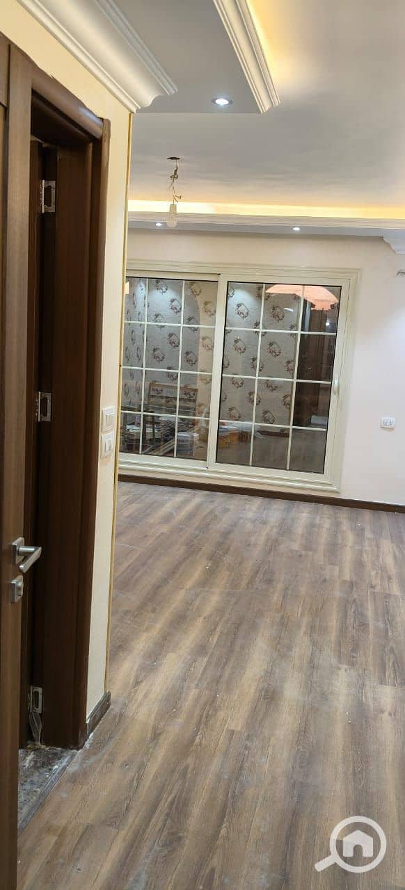 9 b8fe1146-d0d4-4ea0-9888-2ae30d2e31d4. jpg