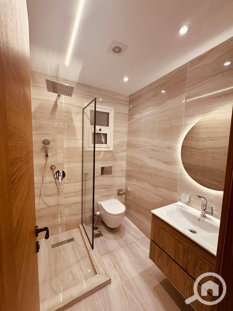 11 336c195f-6c78-4a59-81c7-57fa3ce5a43c. jpg