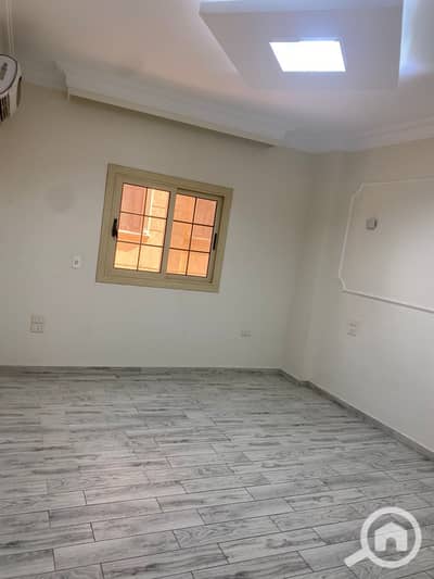 فلیٹ 4 غرف نوم للايجار في القاهرة الجديدة، القاهرة - IMG-20251205-WA0106. jpg