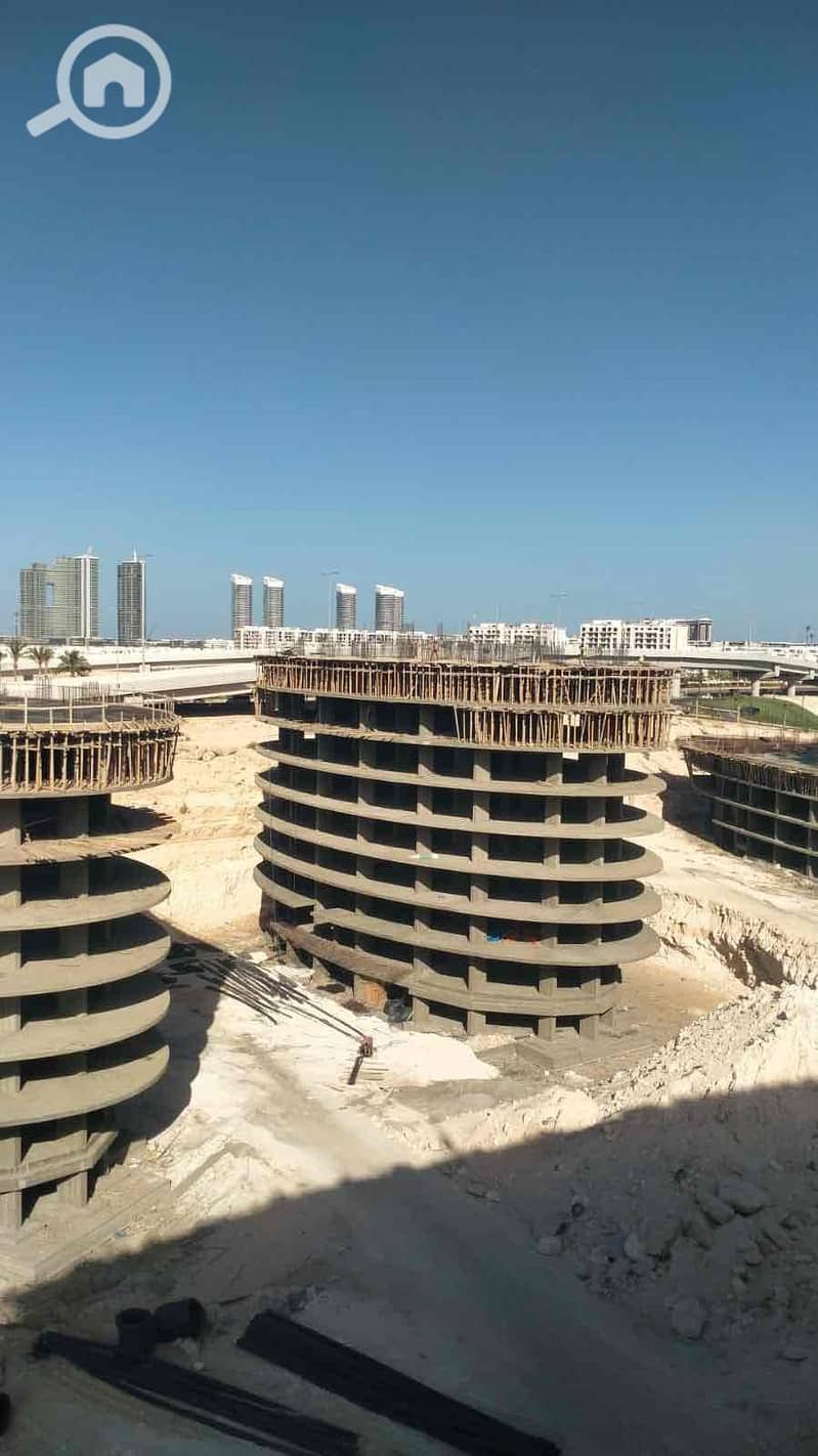 15 e643df44-8867-43e4-ac8c-560e5c438406. jpg