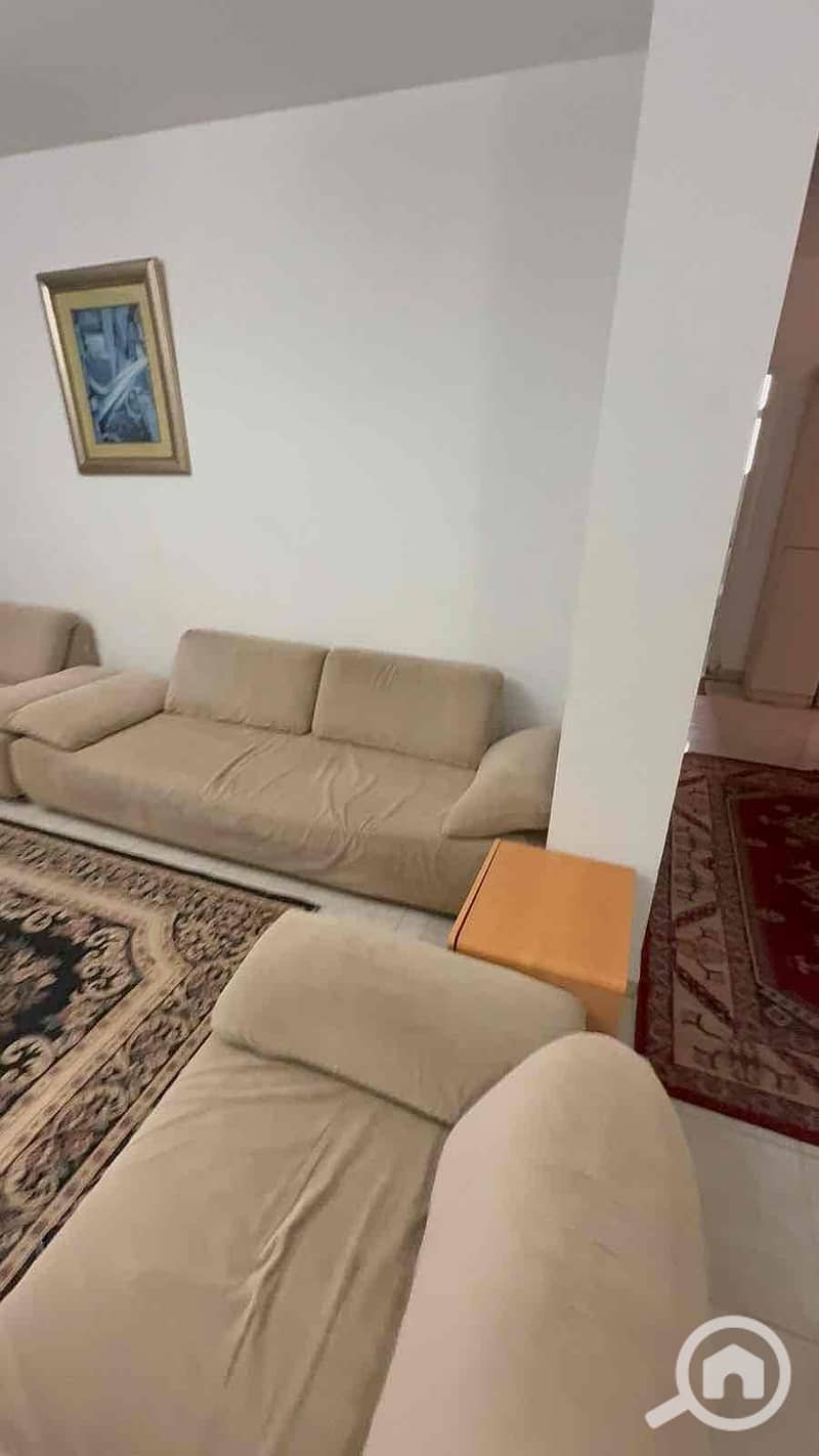 2 028bacf7-22ef-40f5-b1ef-56a3bdbde83c. jpg