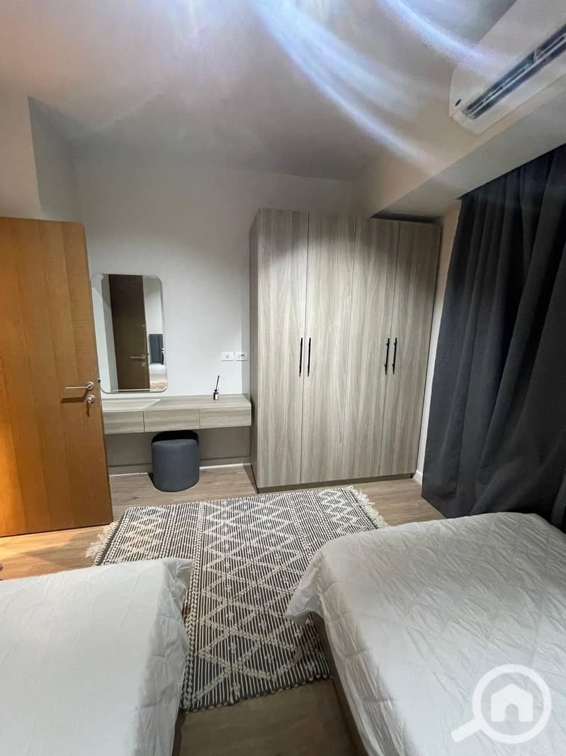 4 WhatsApp Image 2025-10-12 at 14.13. 50_6f4df9ae. jpg