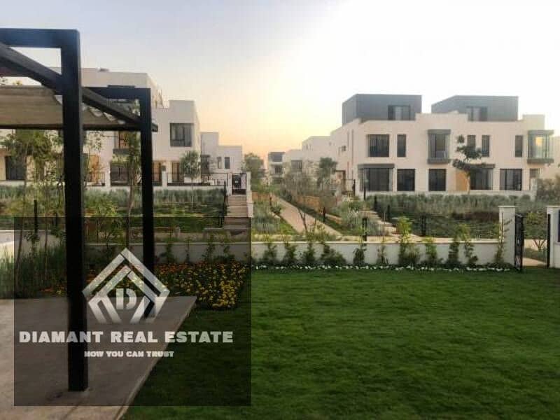 2 d08ef163-e242-4c24-afdc-19f4b8b8a06d. jpg