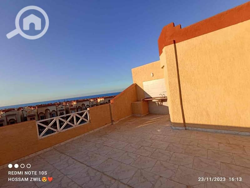 10 7754f742-0957-43fb-b2c3-6f8e726b3efe. jpg