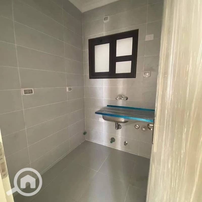 12 428378875_6924270441028069_5262333883747800680_n. jpg