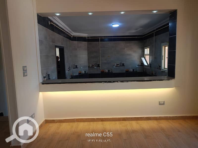 2 c359b624-a3eb-49b3-8936-ef264af6cbcc. jpg