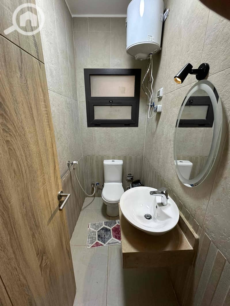 10 f4289986-0988-40a1-ab00-ec8a7febb72b. jpg