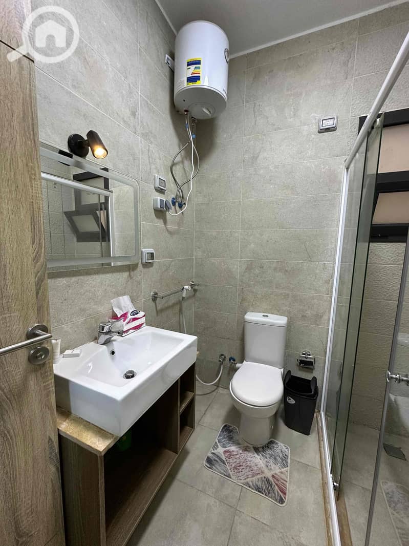 15 ce4f32a9-3572-4610-bce0-e526e972f7e7. jpg