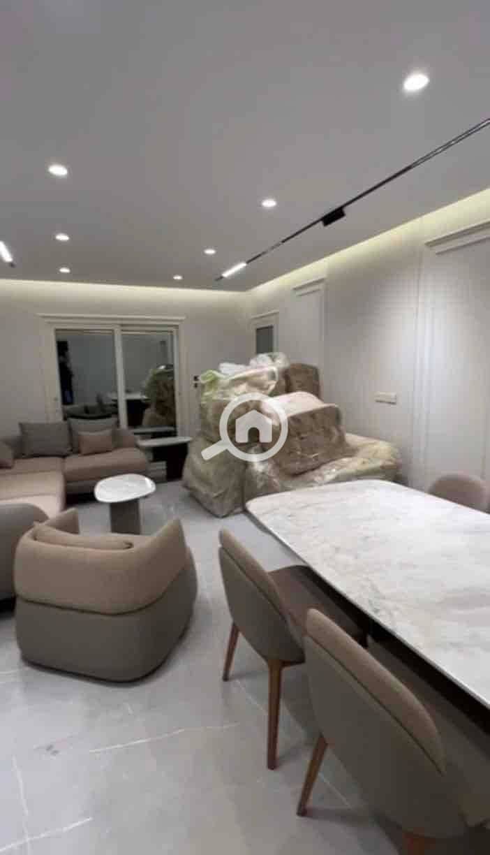 2 51212be4-6559-41d0-8cae-9853a2c3fa1a. jpg