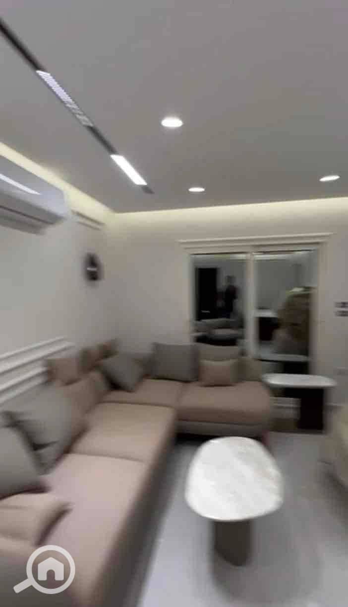 5 522e601c-93b8-44bf-8b92-4e238f5dd195. jpg