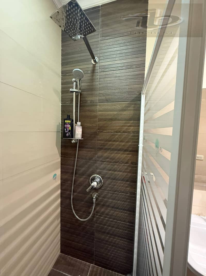 13 ee0de2c5-dbf4-43f3-9282-990172d51fdb. jpeg