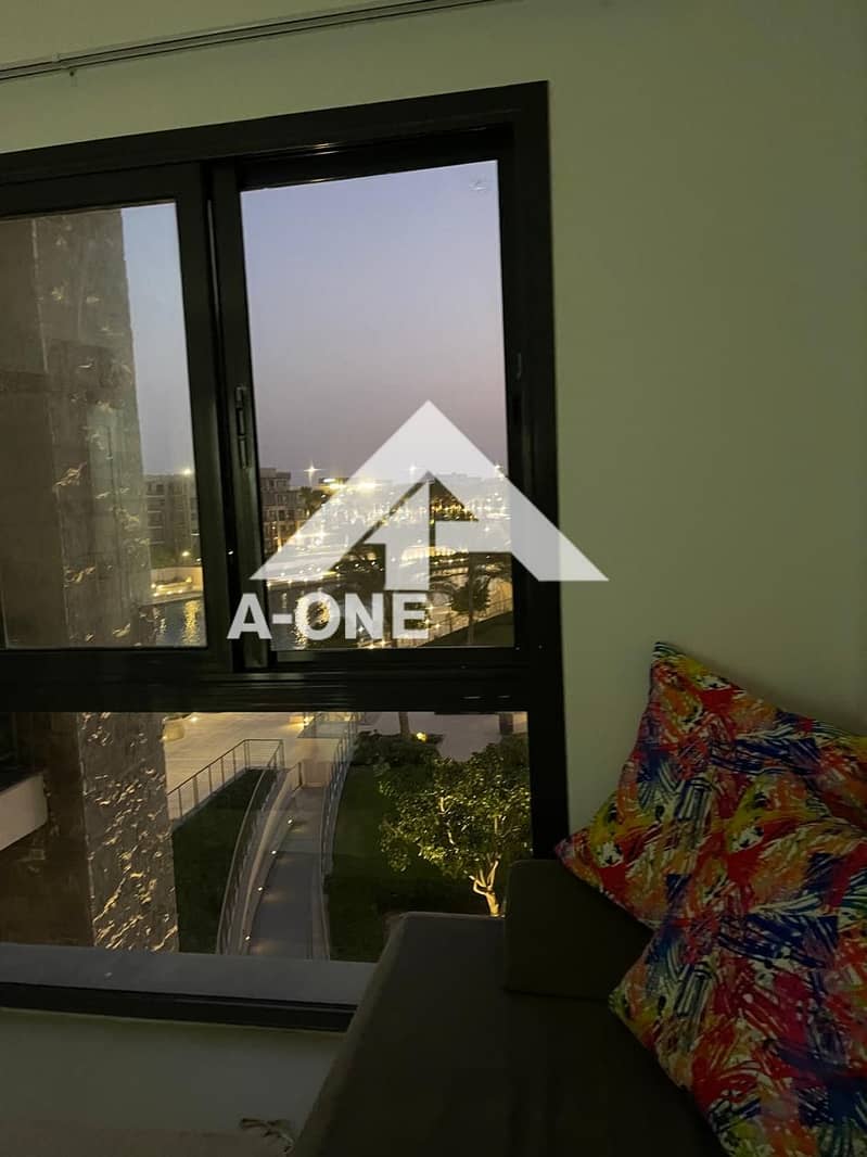 4 a6f5e88b-f861-44c8-9bed-0e9454387956. jpg