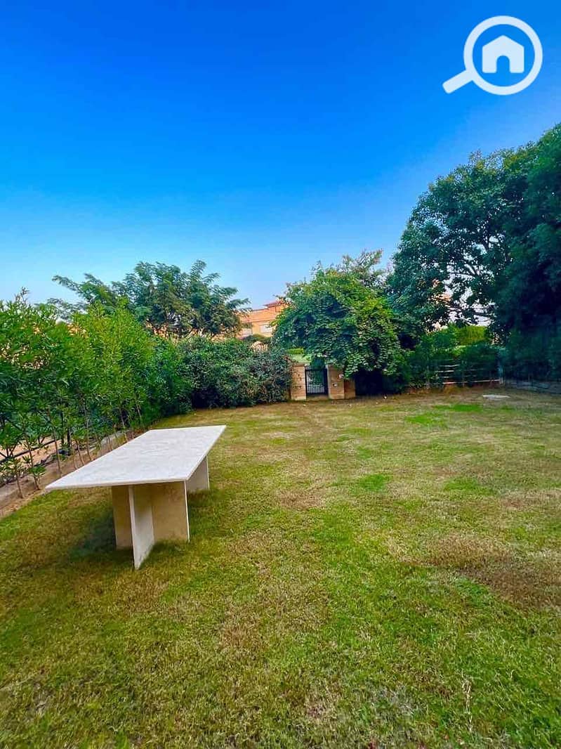 2 cf58ebd6-4460-48b8-a92d-a1a1d15e036c. jpg