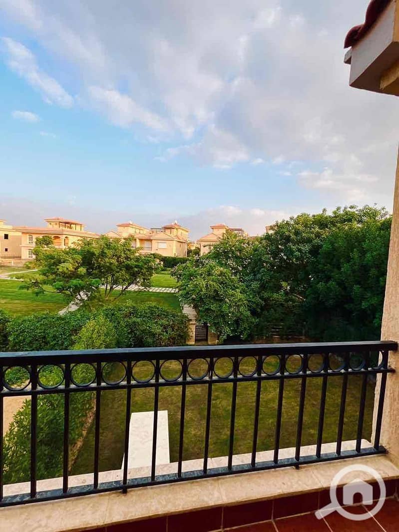 10 a8a7f5a3-c2bc-402c-89b0-785e3ab1eb51. jpg