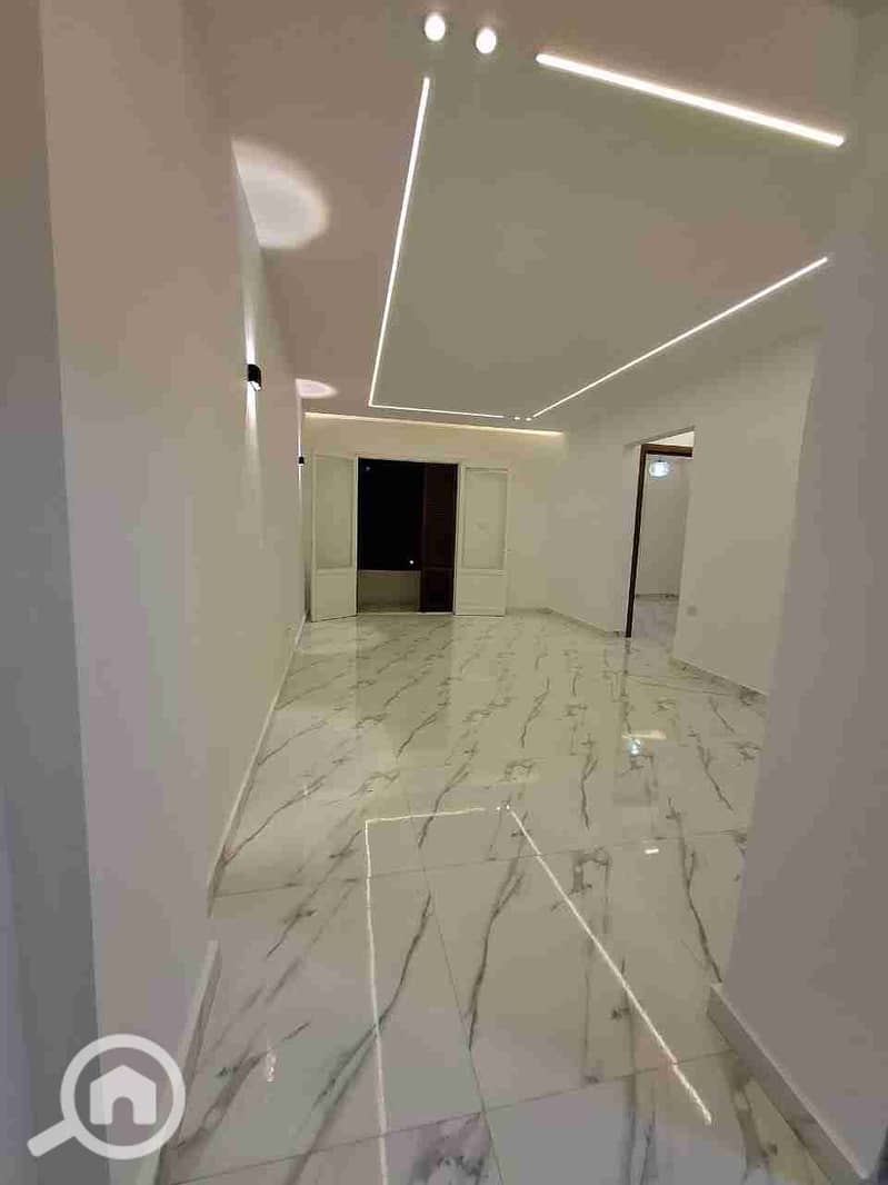 1000458299. jpg 1000458299. jpg