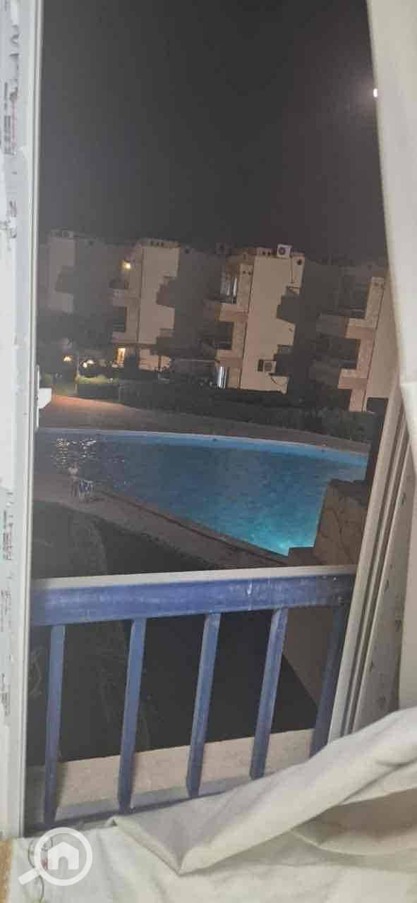 9 a30f77c4-b6cd-42f3-935c-400c8cc45935. jpg