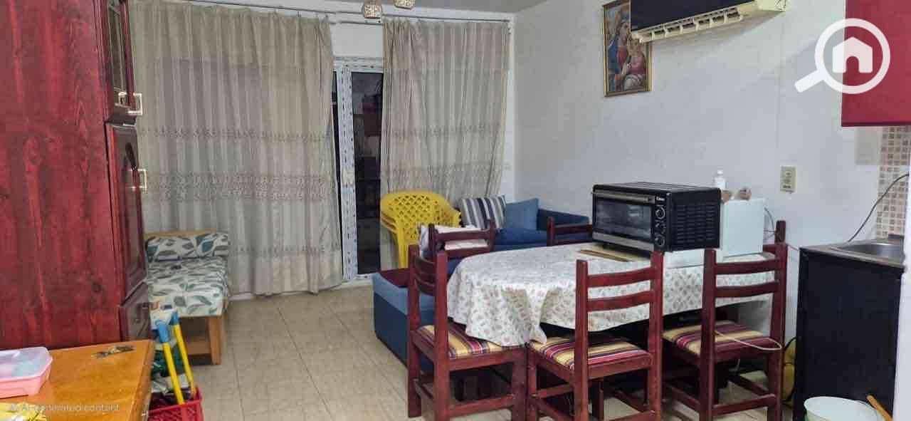 12 d0b8a762-fa96-4f05-a58b-958836aaa630. jpg