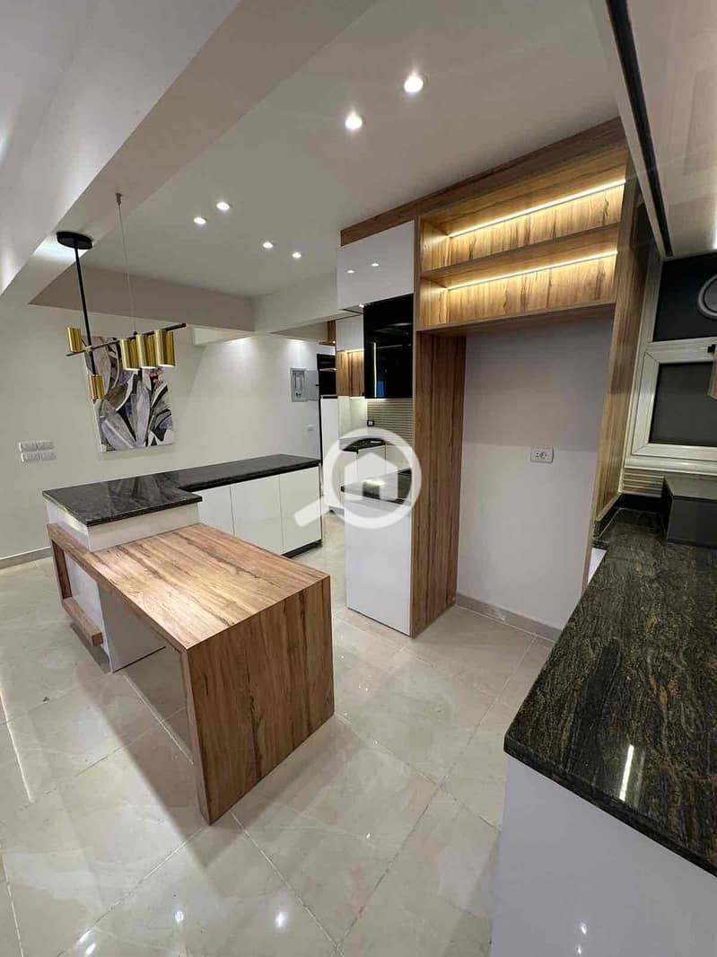 4 88b29718-d6fa-470d-b03c-51bddde3d77a. jpg