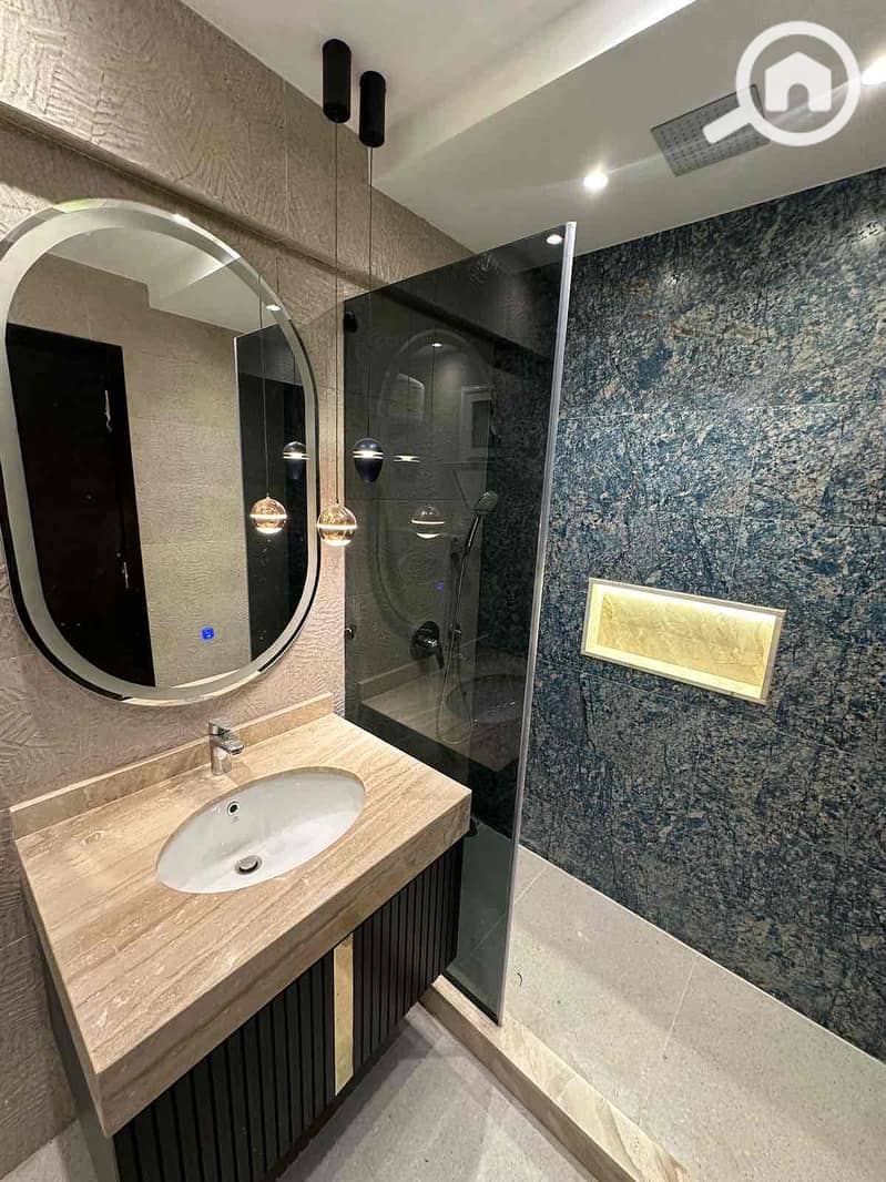 10 d7ad6df9-3c67-4cee-9de2-2eb9cd984594. jpg