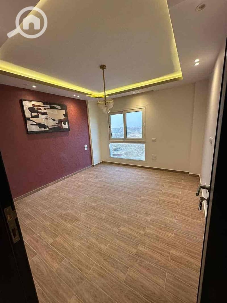 11 84392e83-b233-4416-9080-07dcbaee2137. jpg