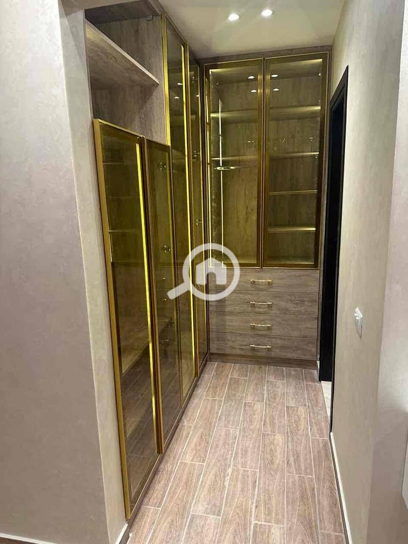 14 76f8241b-f7c8-48d3-b932-bbf54741afcc. jpg