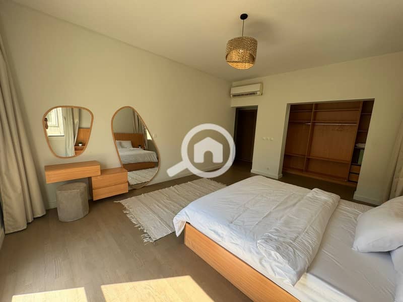 4 WhatsApp Image 2025-12-04 at 9.11. 17 PM. jpeg