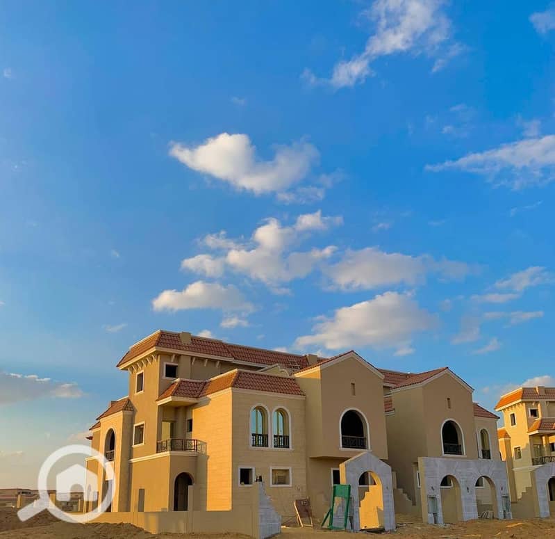 8 518118963_2376707082728751_1747895900146378743_n. jpg