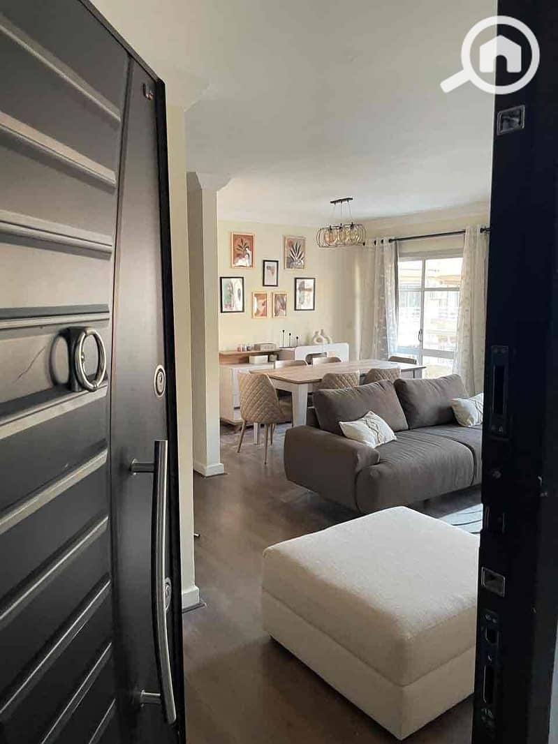 12 e768b772-e307-46bf-a340-374d954b59a9. jpg