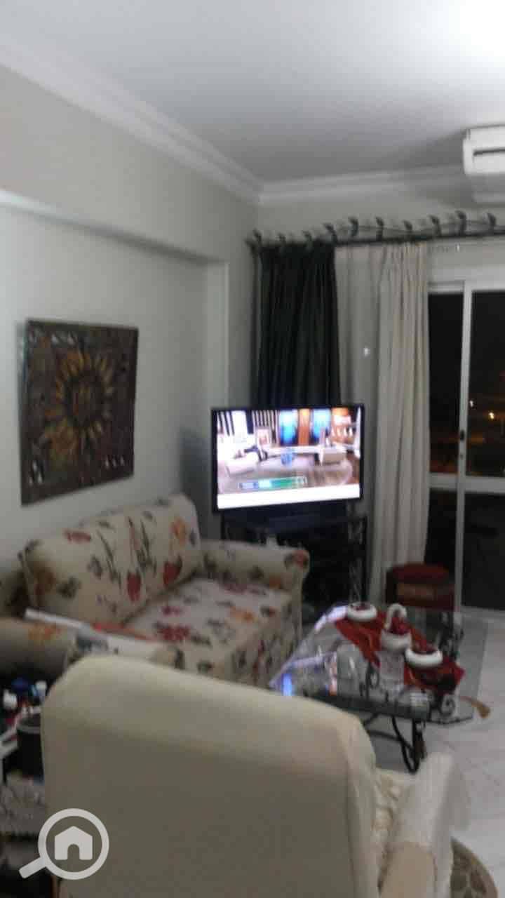 7 7077f498-00a0-4b0c-8235-f3489e66c976. jpg