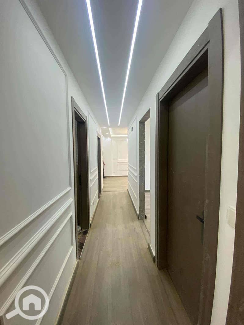 2 e7d8334b-83ac-44e3-8c71-884a7d997cc1. jpg