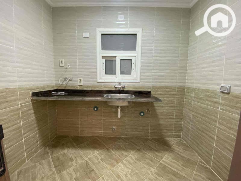 15 3ab5fa49-9b97-4246-9a80-f1cd333b8d18. jpg