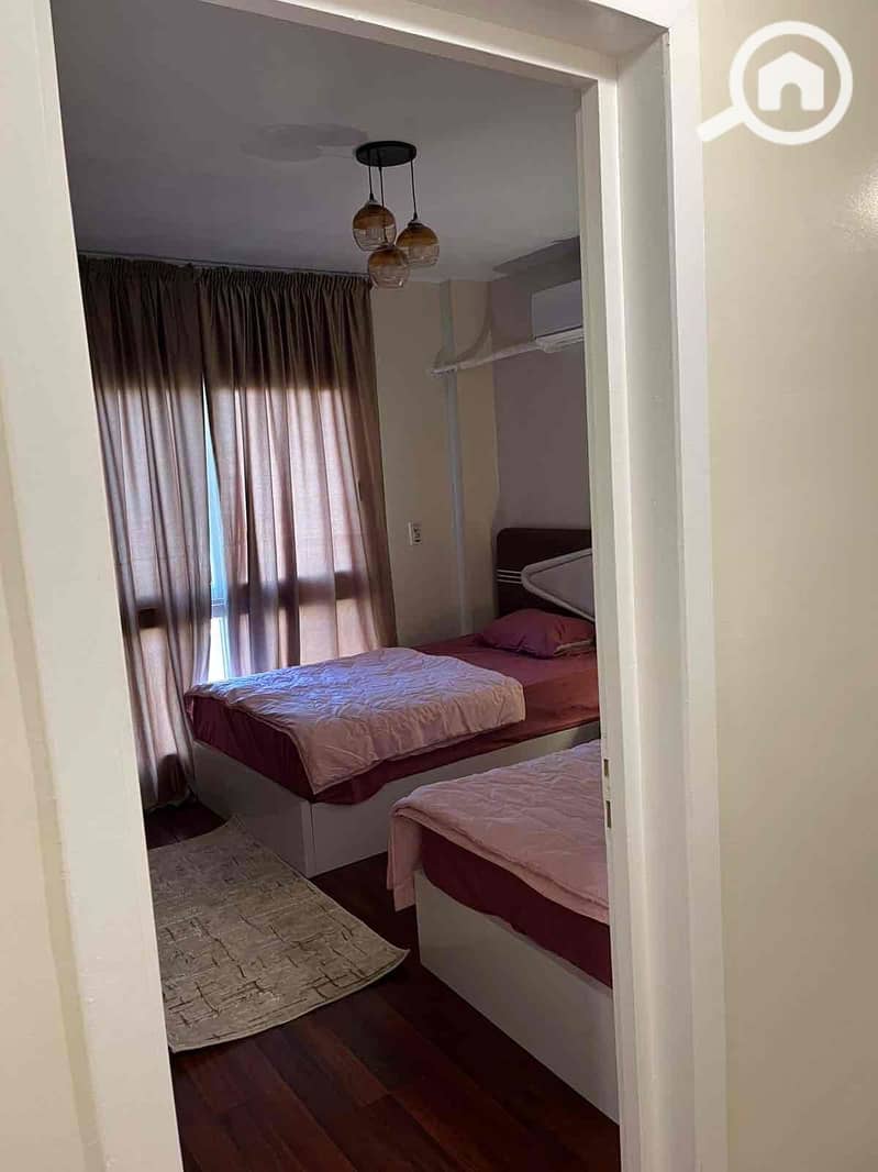 10 2a1da9dc-d946-4c87-b381-bef89faaf826. jpg