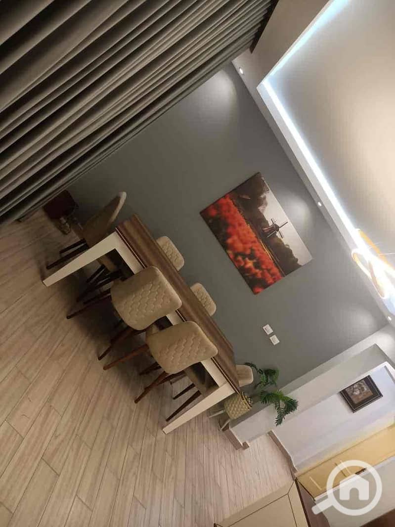 12 d63fe5f1-1c66-4bef-9b24-bb3e0bcdc413. jpg