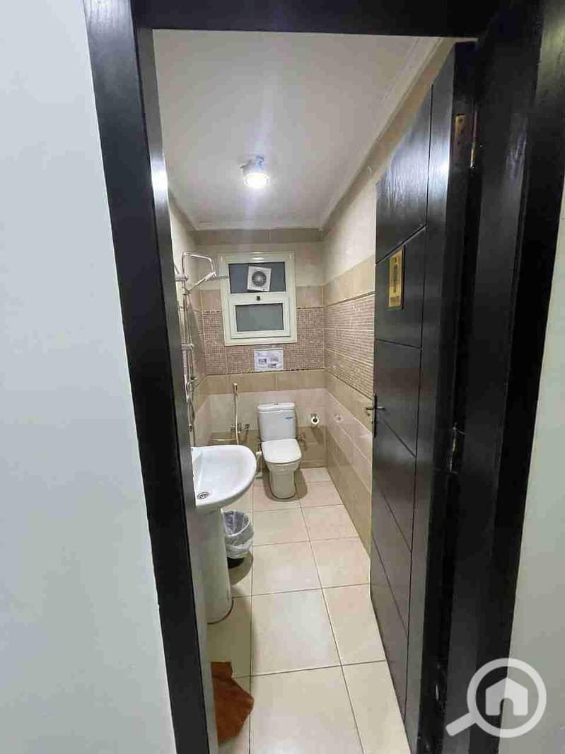 1000525714. jpg 1000525714. jpg