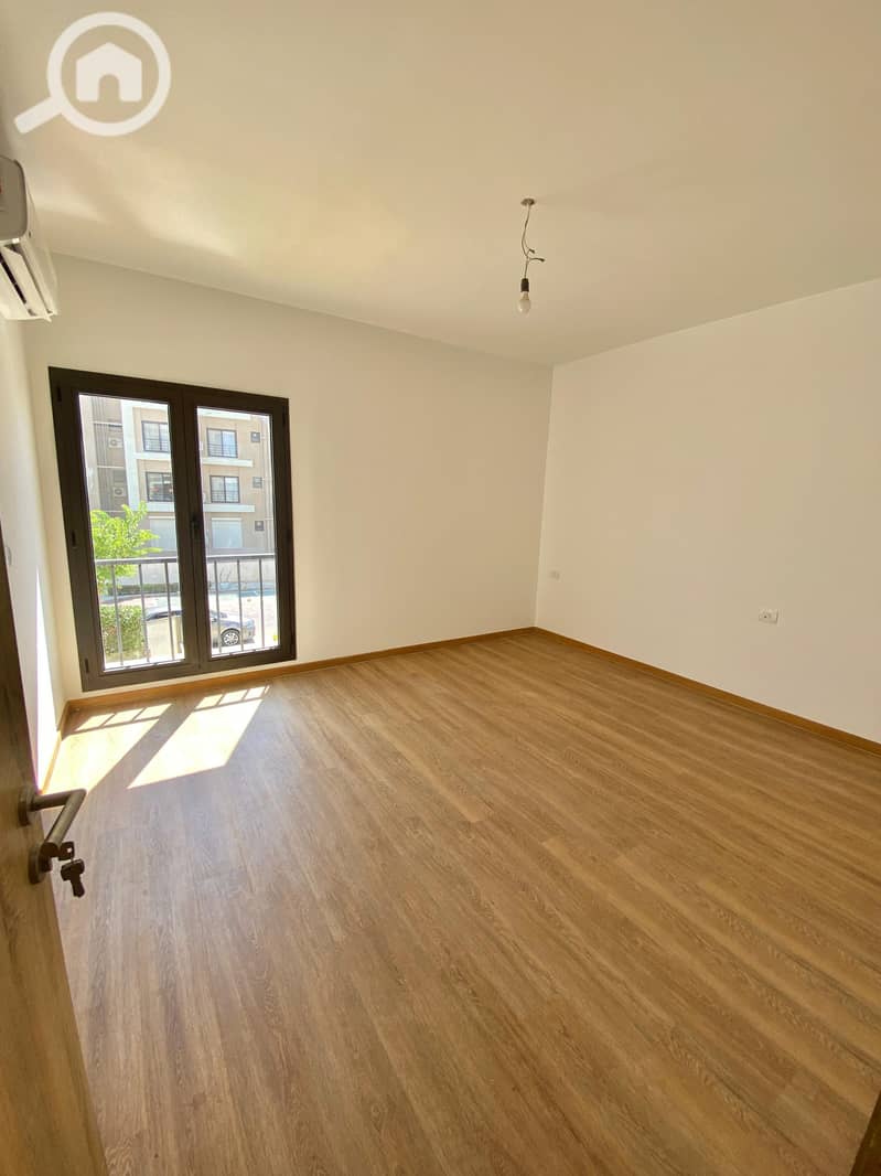 2 b1f2d382-5fe5-44cf-baa9-4d3a7cd94273. jpg