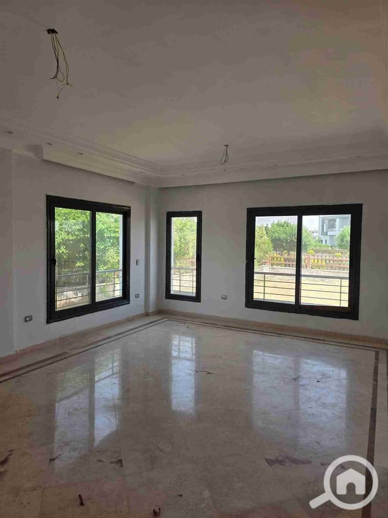 5 FB_IMG_1758857698394. jpg