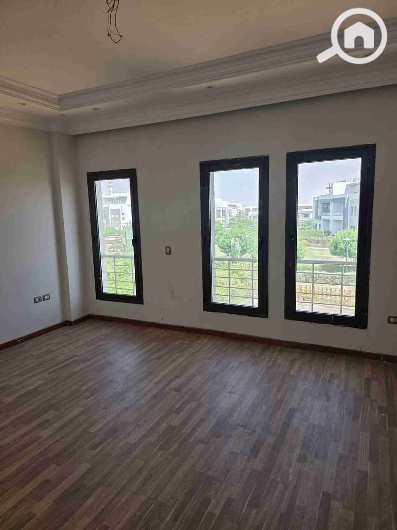 7 FB_IMG_1758857687994. jpg