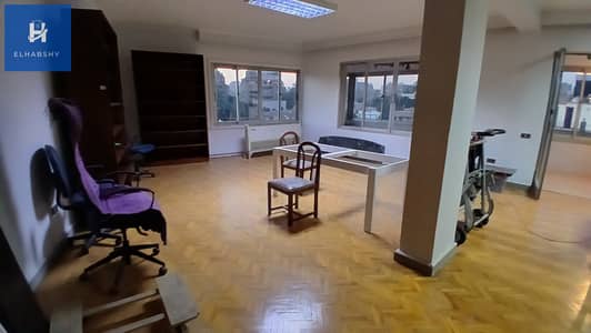 شقة 5 غرف نوم للبيع في المهندسين، الجيزة - شقة للبيع في الدقى 290م فى شارع فينى الرئيسى و كأنك فى الزمالك ( تشطيب مجدد ) .  (1). jpg