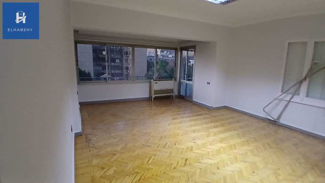 3 شقة للبيع في الدقى 290م فى شارع فينى الرئيسى و كأنك فى الزمالك ( تشطيب مجدد ) .  (3). jpg