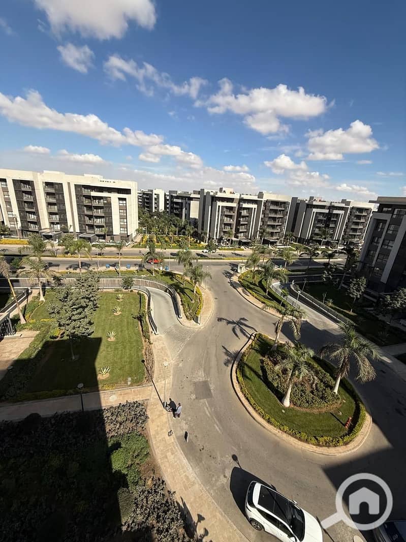 2 66ed95b9-8243-43d5-98b2-2b6ce0568e32. jpg