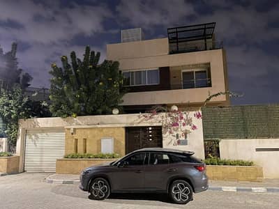4 Bedroom Villa for Sale in 6th of October, Giza - villa standalone in Upville compound