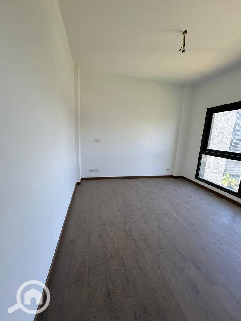 6 98e462cc-7848-48f8-9e1d-9fdee803108e. jpg