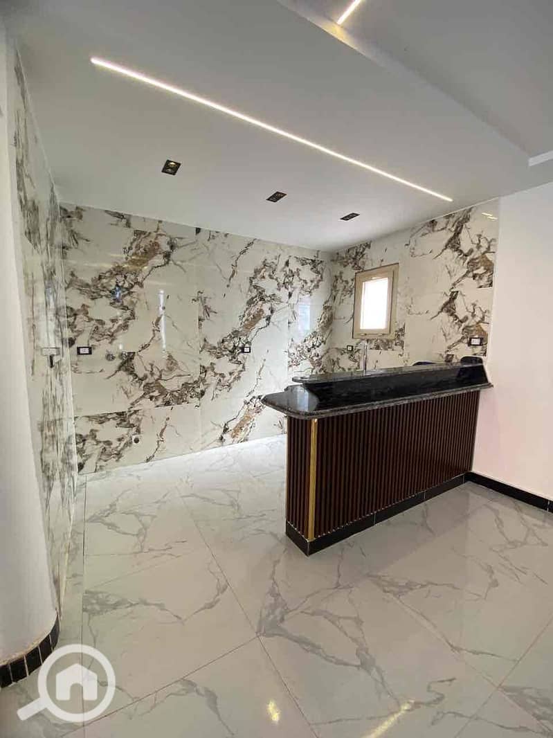 10 9e86f321-a36b-4441-babf-b77981878665. jpg