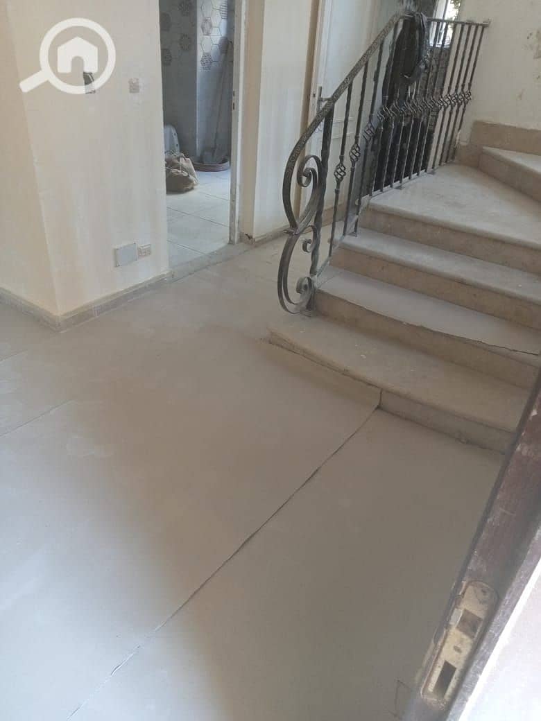 5 2d103b6a-e8ff-49f4-8c9b-26aede5e6c28. jpg