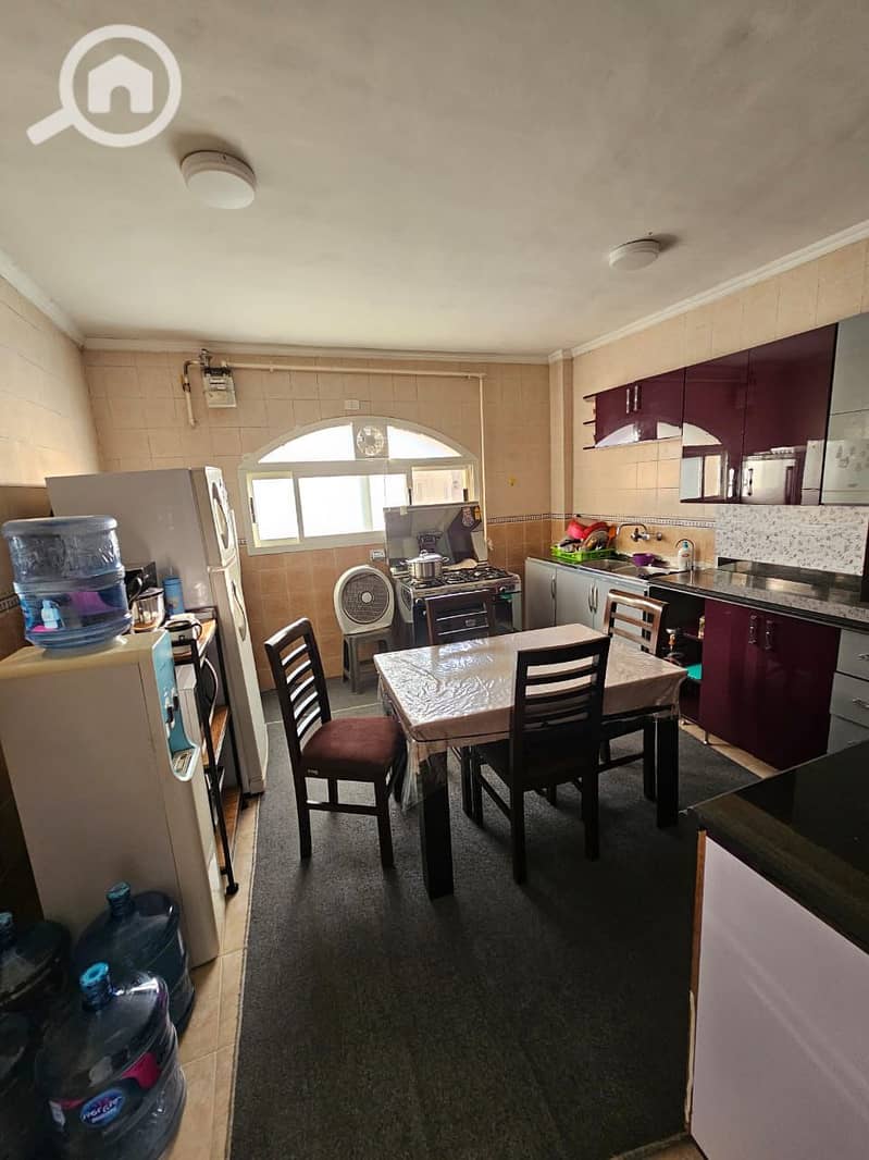 7 c8a31e1d-c158-4a12-a3db-d1485bd1a880. jpg