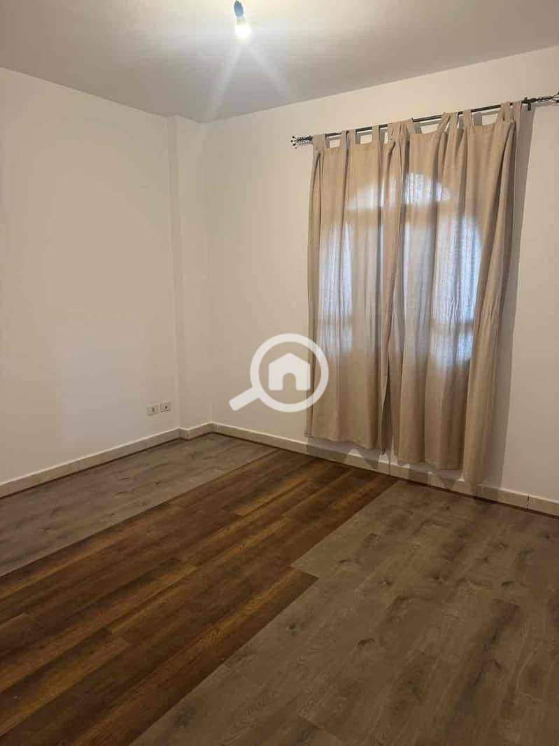 3 8f880031-86aa-4953-b2ac-5a37a00ccc93. jpg