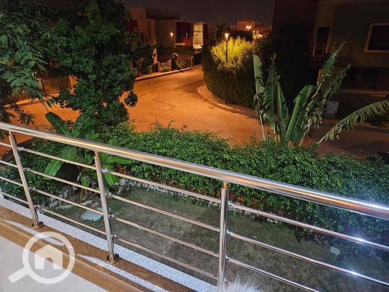 18 d48e0c87-ae82-4139-8570-b89951d88a9b. jpg