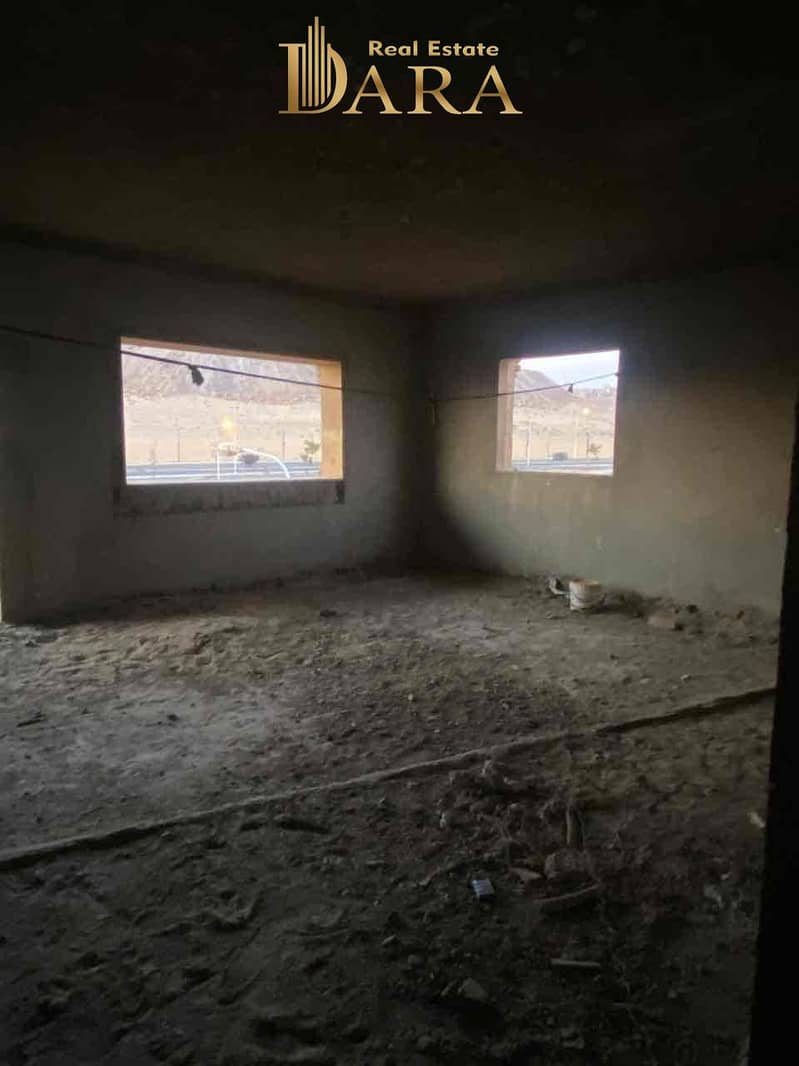 12 bb74d857-3cd9-4ba1-ab13-7dd427de1f10. jpg