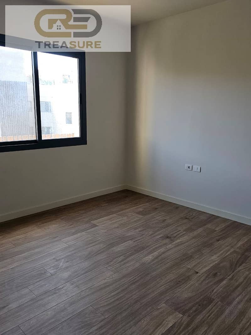 5 WhatsApp Image 2025-12-04 at 2.44. 22 PM. jpeg