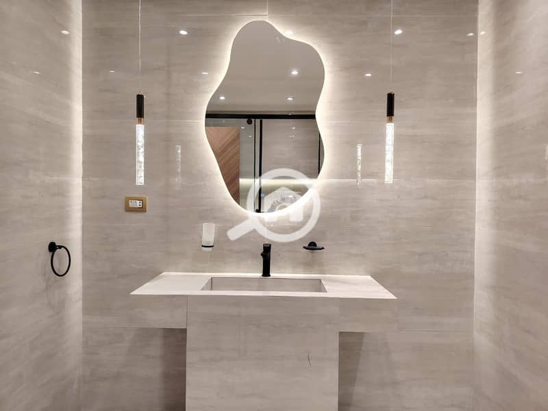 19 WhatsApp Image 2025-12-03 at 16.11. 49_46d1a97d. jpg